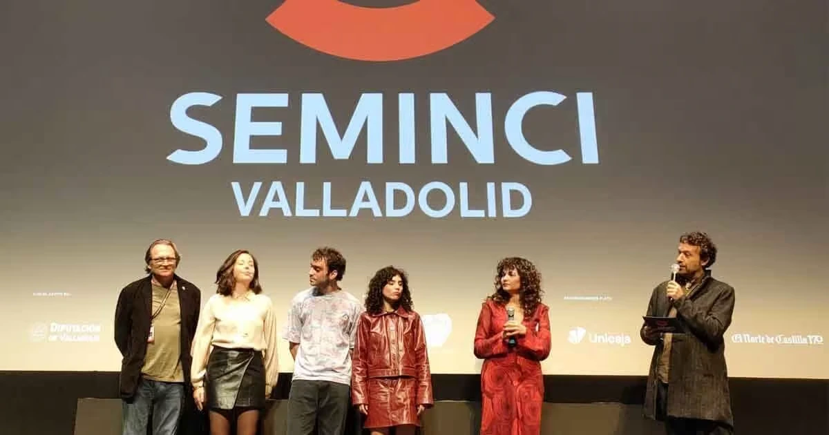 Nacho Sánchez, actor de "Mantícora", presenta "El cuento de una noche de verano" en la Seminci 3 El equipo de “El cuento de una noche de verano” en Seminci (Foto: David Sánchez)