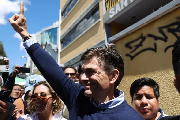EEUU y ocho países latinoamericanos ofrecen su apoyo para "estabilizar" la economía de Bolivia tras la victoria de Paz
