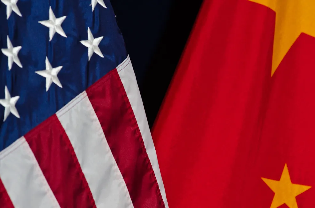 China desafía a EE.UU. con estrategia económica y dominio de tierras raras
