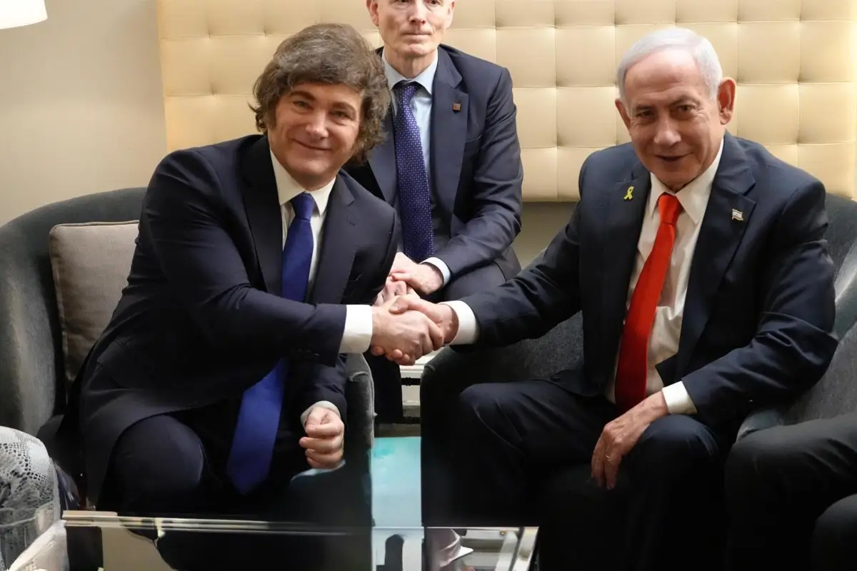 El presidente de Argentina, Javier Milei, junto al primer ministro de Israel, Benjamin Netanyahu - OFICINA DEL PRESIDENTE ARGENTINO EN X