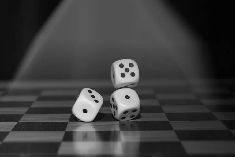 Casinos online en Perú: ¿cómo jugar seguro y sin meter la pata?