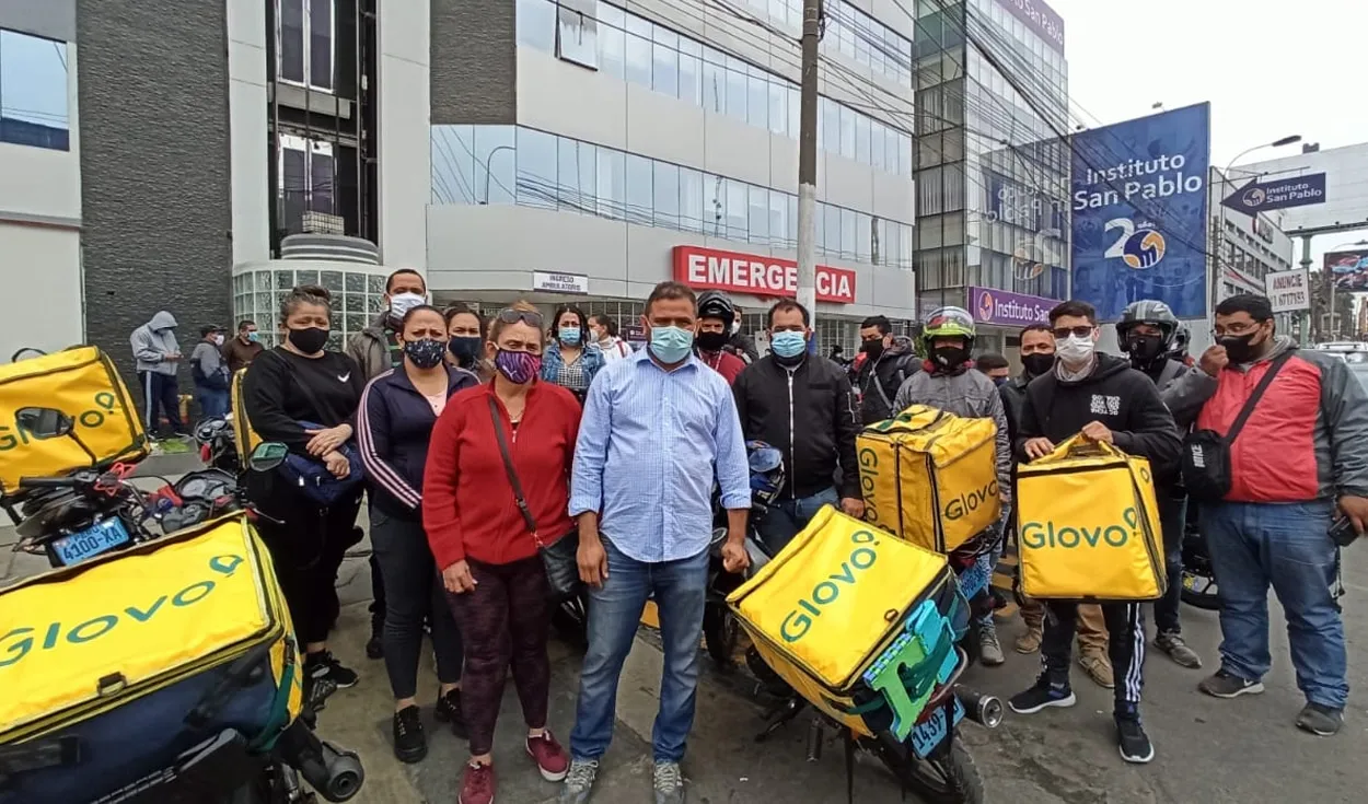 Empresa abandona a repartidor de Glovo que necesita cama UCI tras accidente en su horario de trabajo