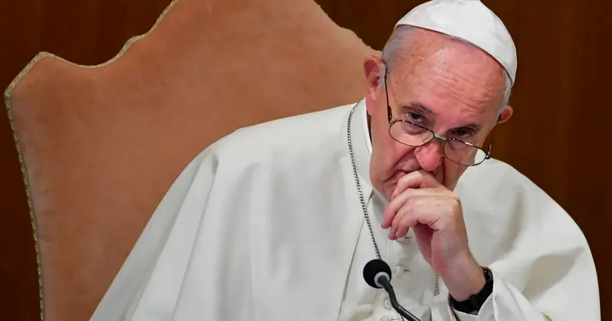 Envían carta con tres balas al Papa Francisco