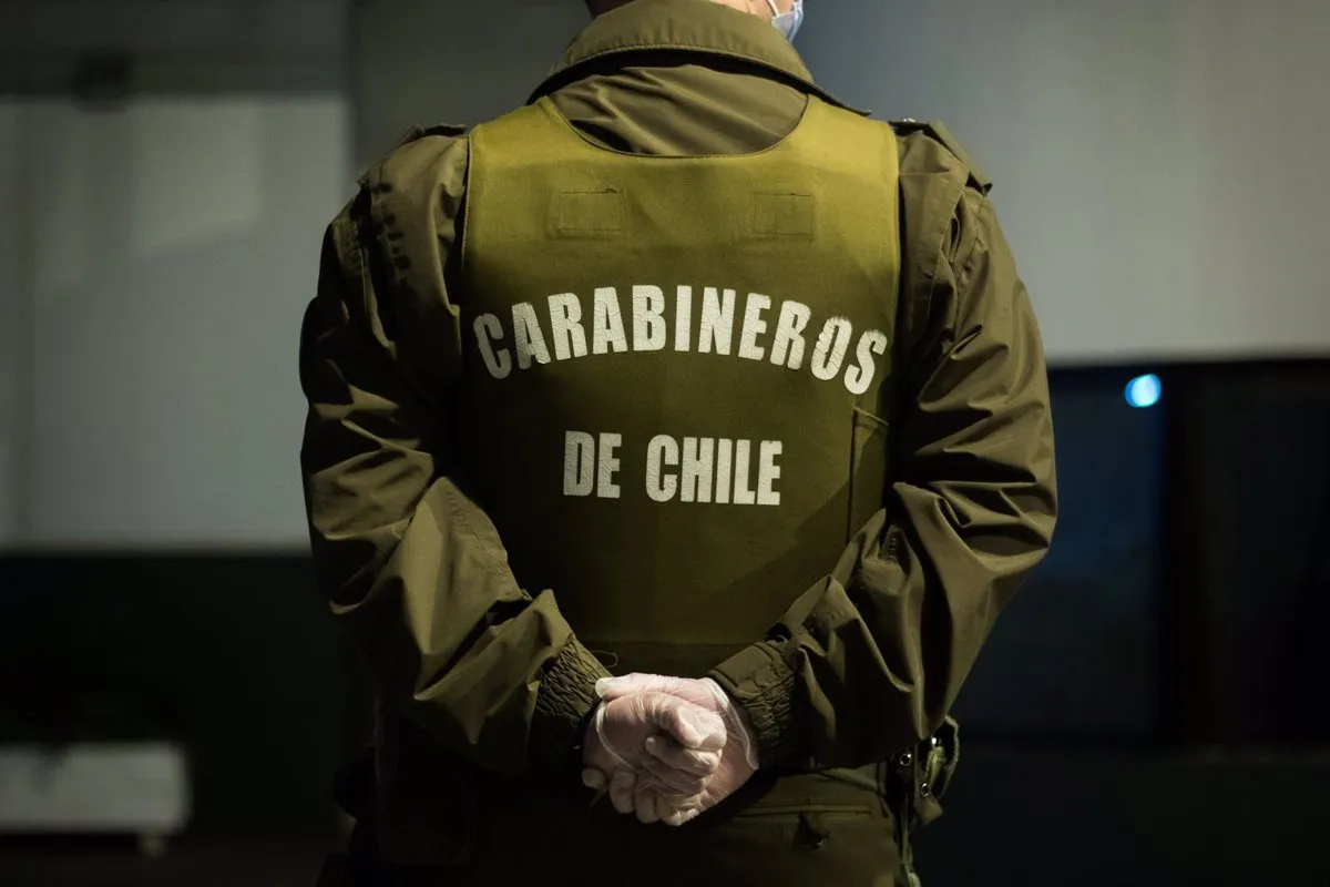 las autoridades de chile detienen a doce carabineros por cohecho y trafico de drogas 664ffd33ebb53