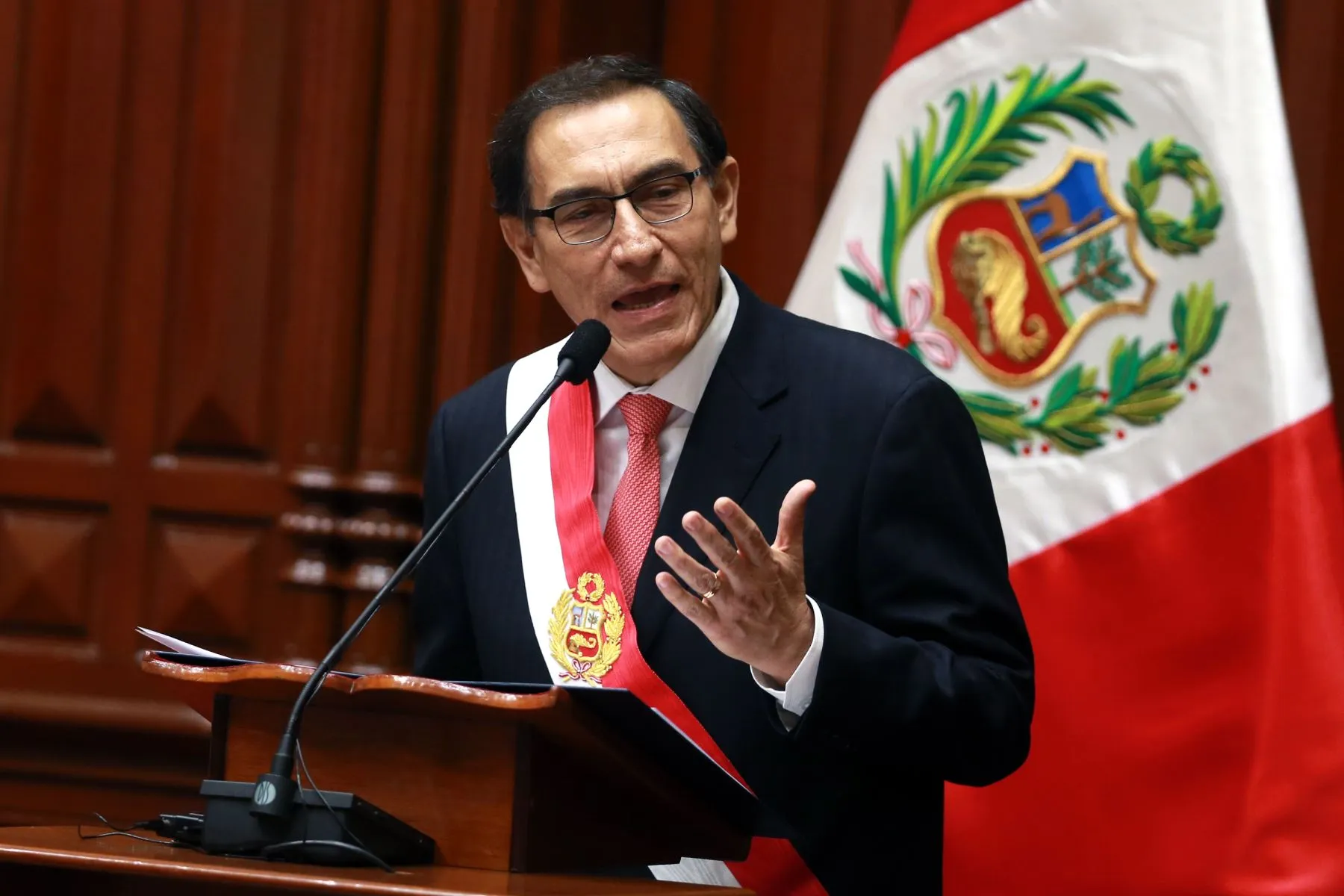 Vizcarra conversa con voceros de bancadas