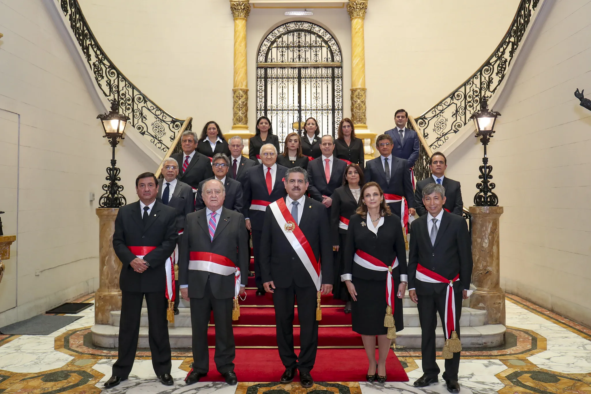 Los ministros del golpe aceptaron porque no tenían nada que hacer