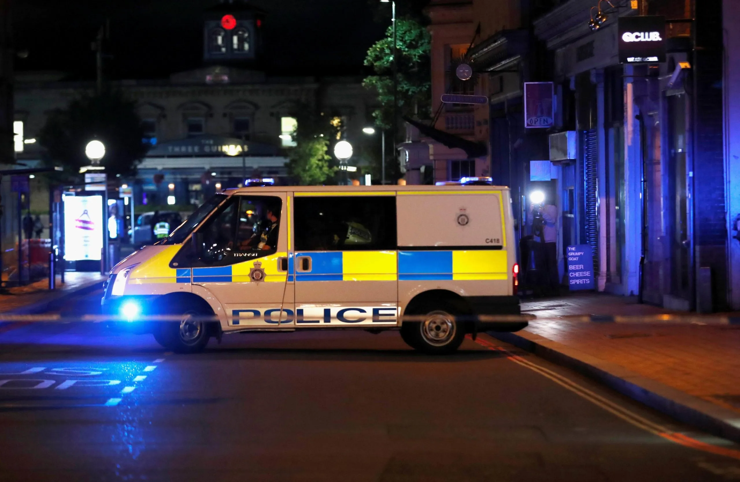 Conmoción por un ataque terrorista en Inglaterra: asesinaron a puñaladas a tres personas