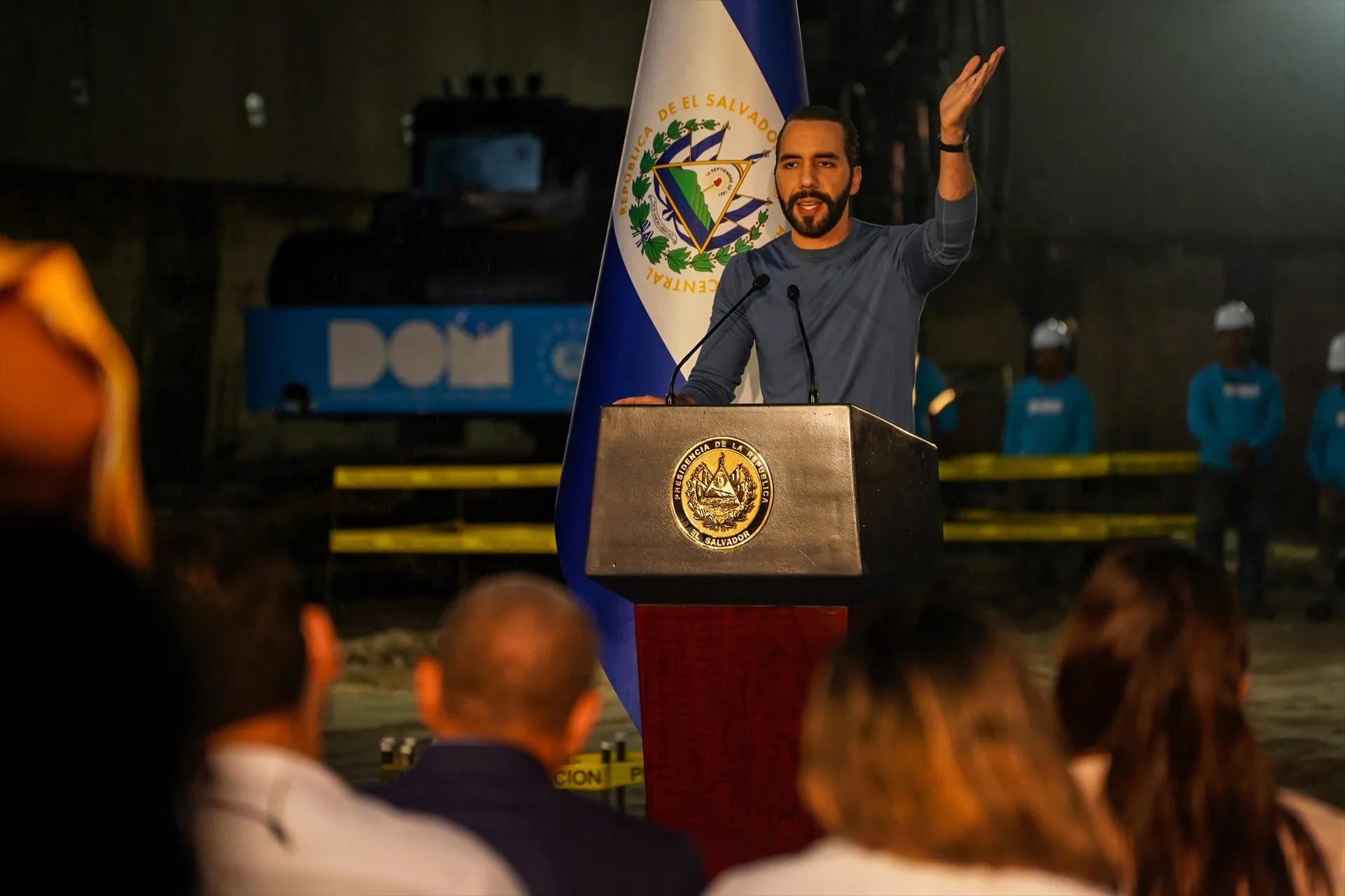Periodistas de El Salvador denuncian la criminalización de su profesión por parte de Nayib Bukele