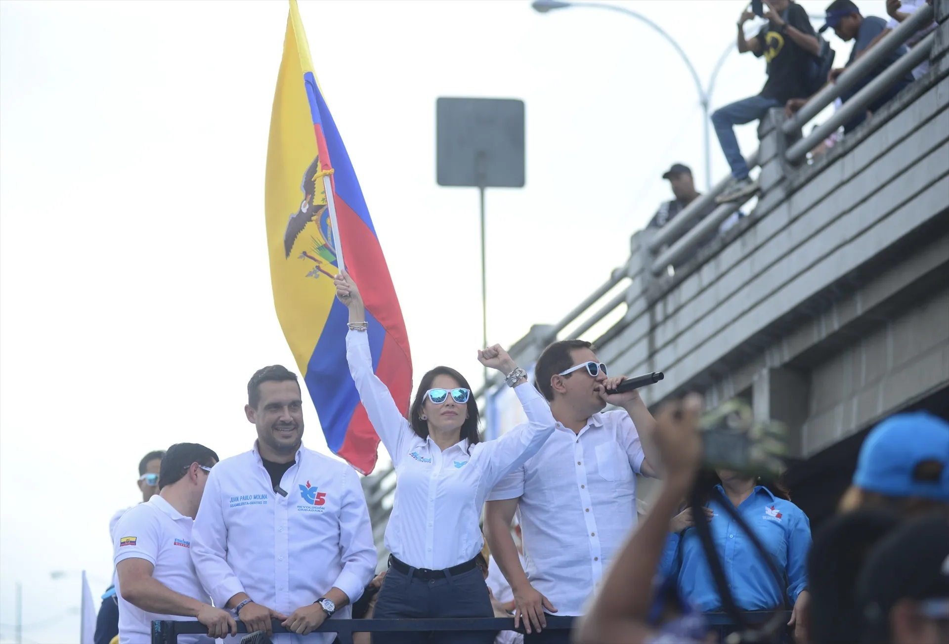 La candidata correísta Luisa González lidera las presidenciales en Ecuador, con el 29% escrutado