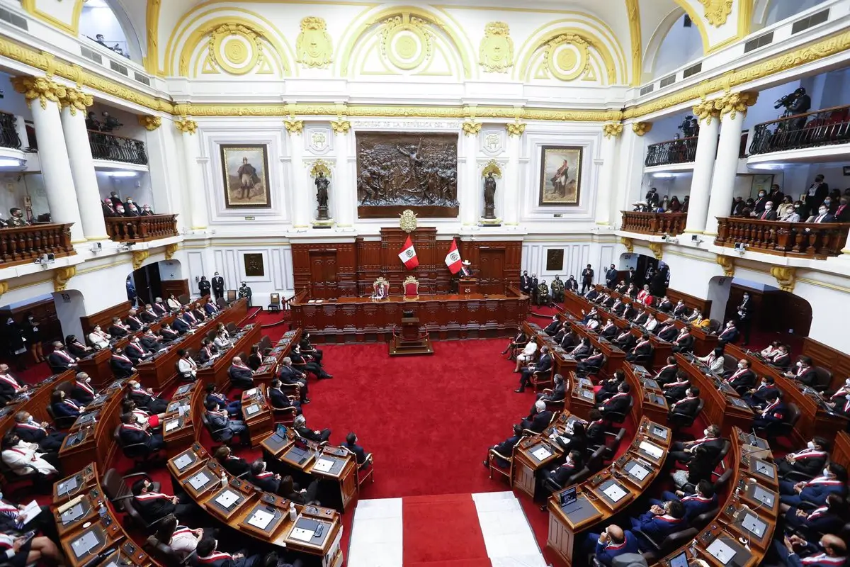 El Congreso de Perú aprueba una ley de amnistía para policías y militares acusados de violaciones contra los DDHH