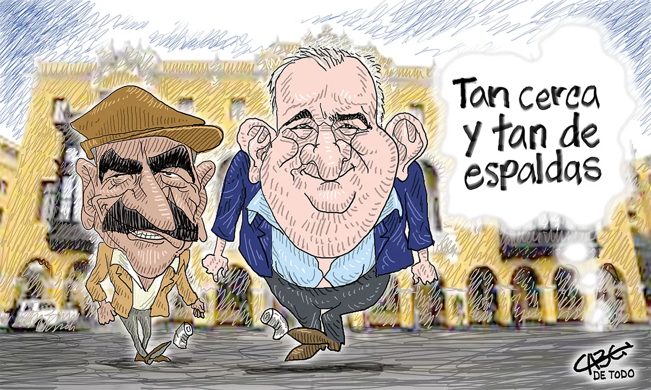 Tan cerca y tan de espaldas
