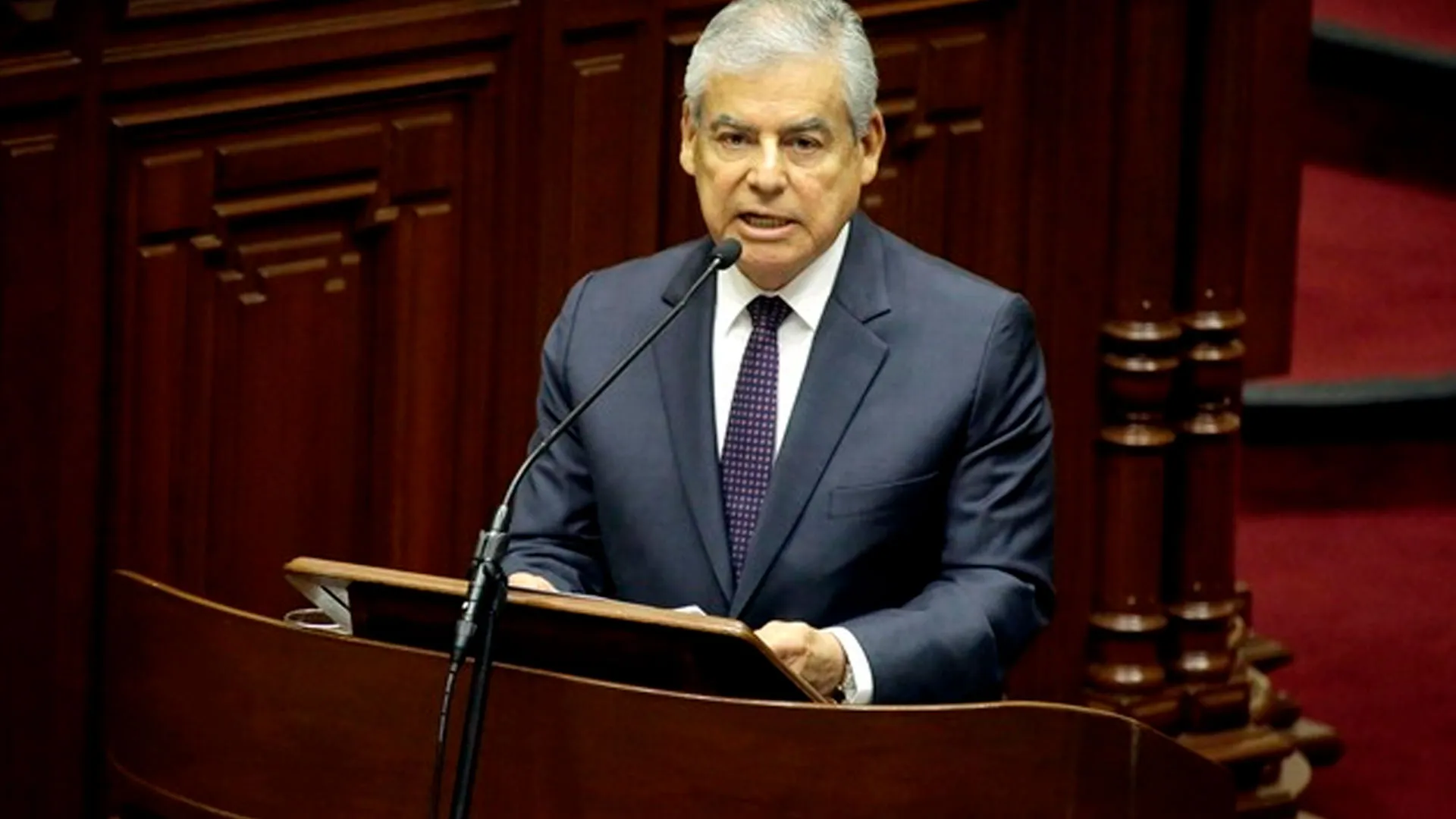Echen candado al Congreso