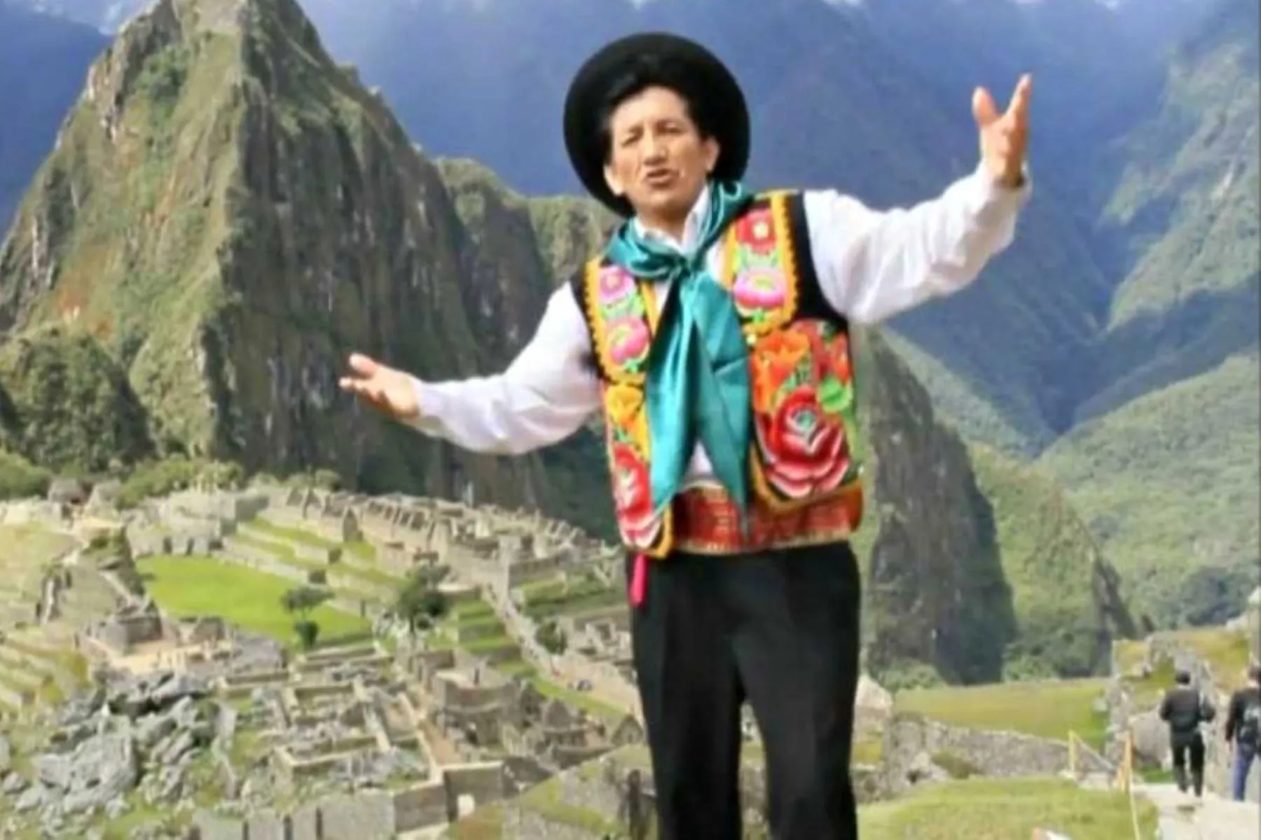 Chato Grados: Bailaba con su propio pañuelo