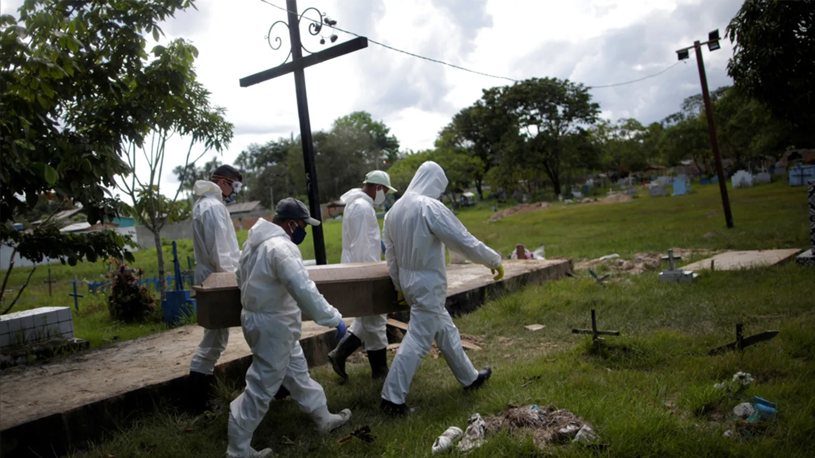 Corte Suprema ordena a Brasil volver a publicar las cifras totales de contagios y muertes por coronavirus