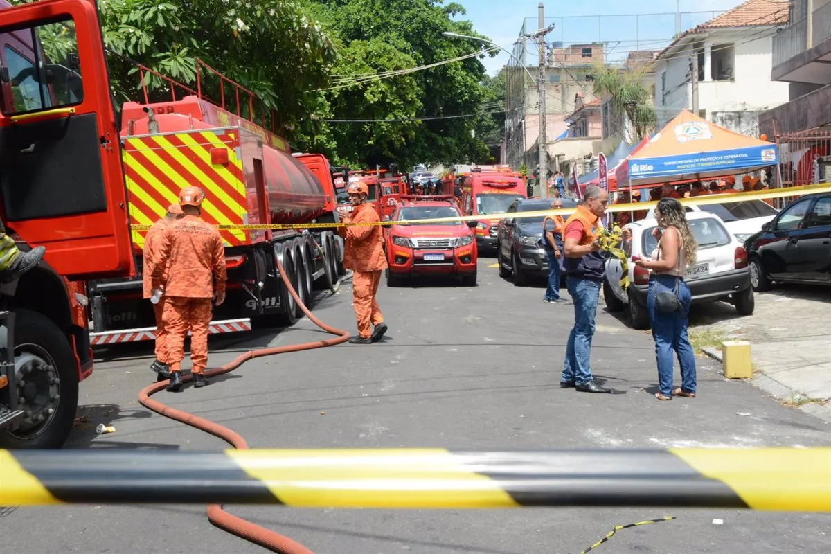 Muere uno de los 21 heridos por el incendio en una fábrica textil en Río de Janeiro