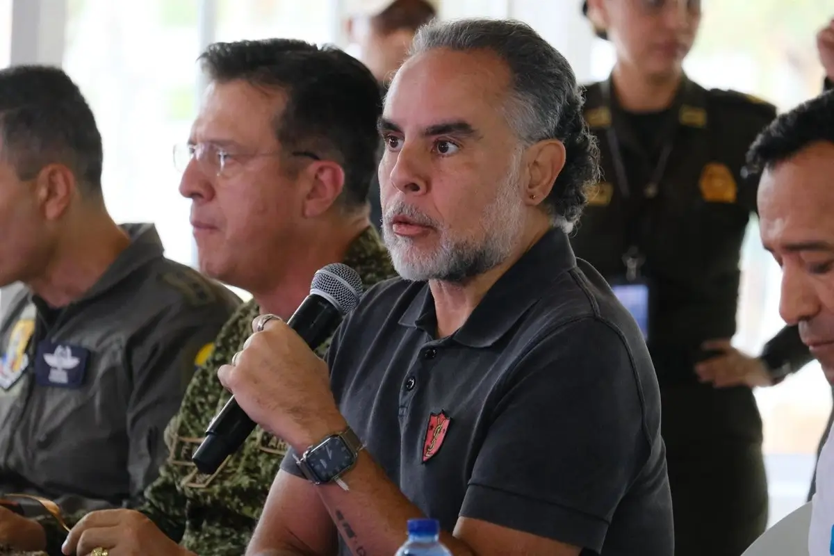 Varios ministros de Colombia se enzarzan e insultan en un chat privado por el rumbo de las políticas de paz