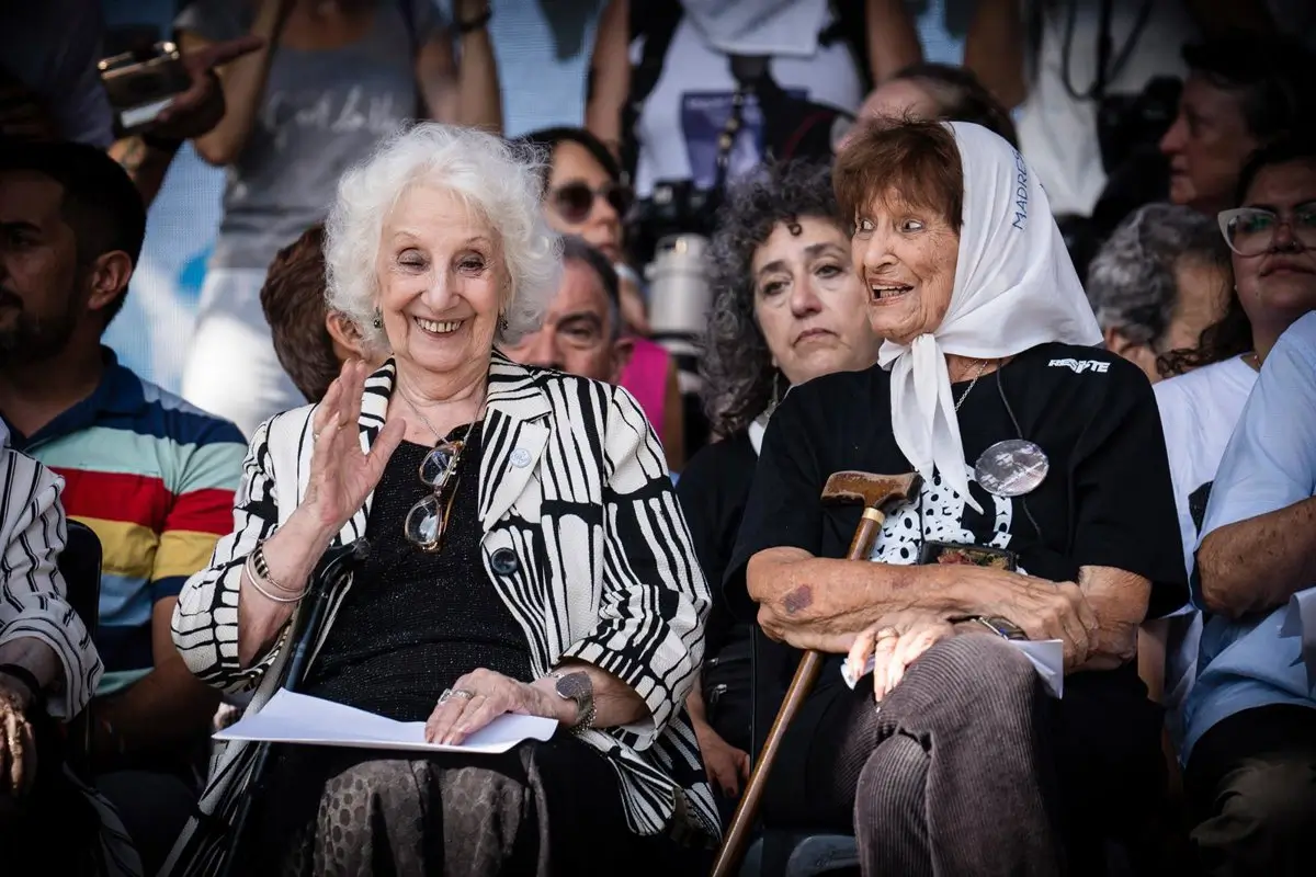 Abuelas de Plaza de Mayo anuncian la recuperación del nieto número 140 secuestrado durante la dictadura