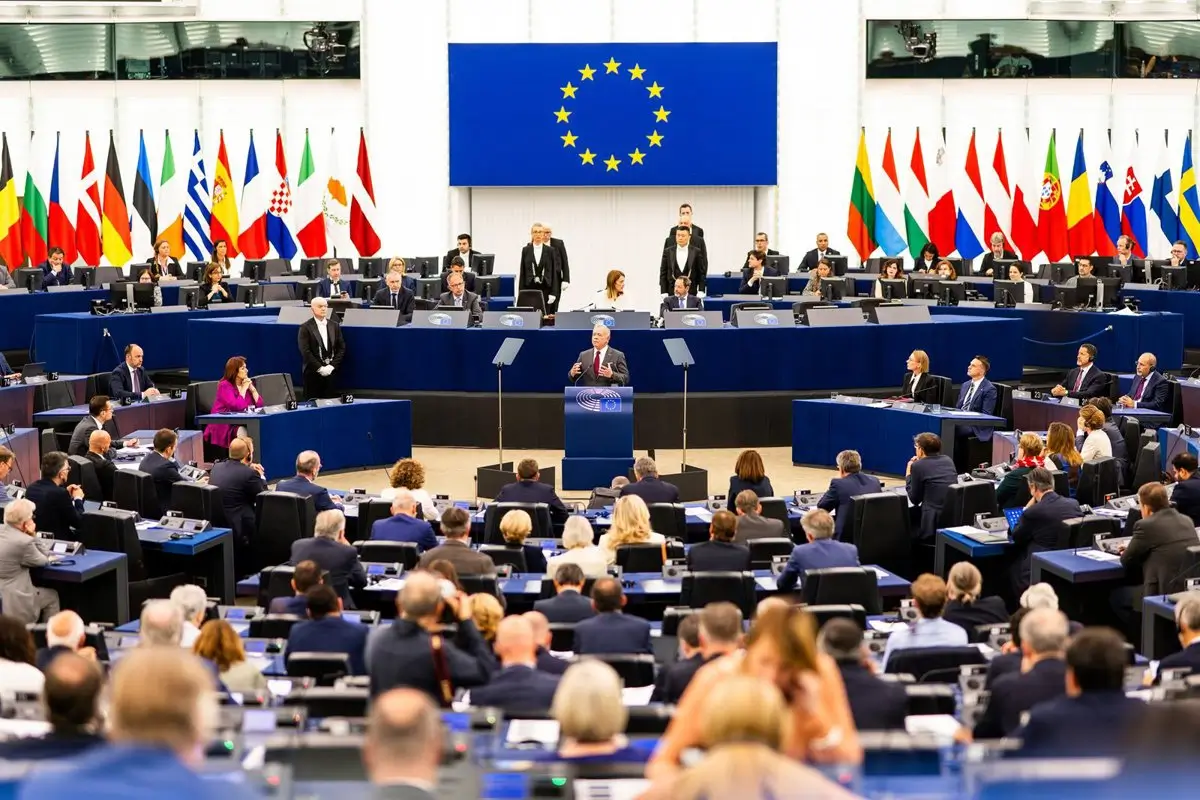 La Eurocámara pide que la UE declare terroristas el Clan del Golfo y el Cartel de los Soles