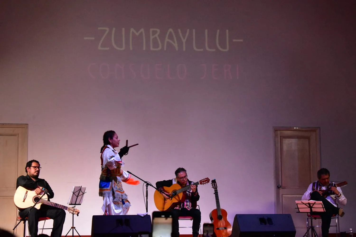 Warmi danzaq, una pionera entre las danzantes de tijeras mujeres.