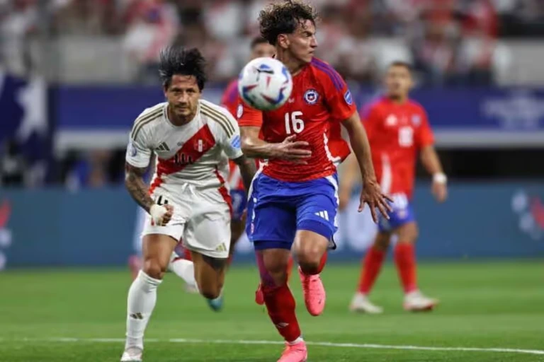 Perú y Chile se enfrentan en un duelo crucial por las Eliminatorias 2026: dónde ver, hora y formaciones