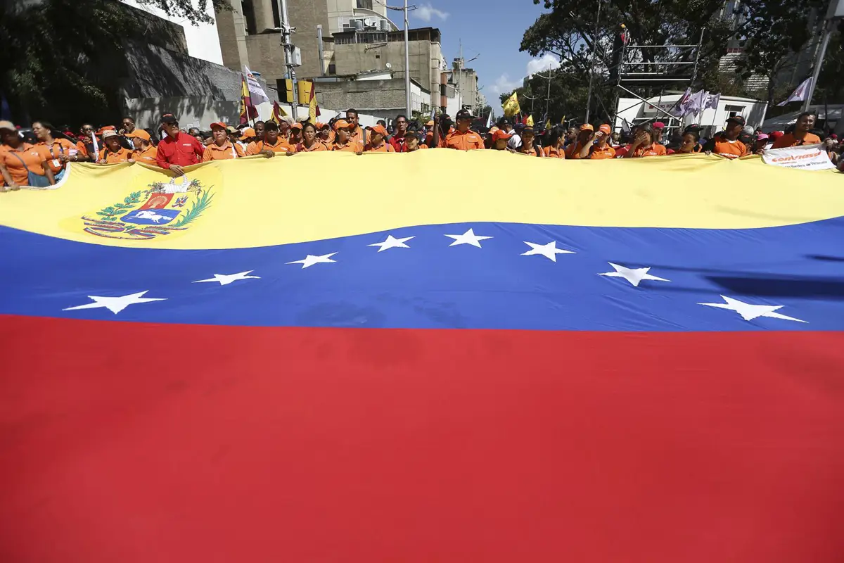 Eurodiputados respaldan petición de aumentar el escrutinio de sanciones por lazos con el régimen de Maduro