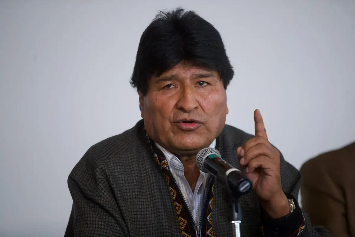 Evo Morales vota nulo por la ausencia de "representación popular e indígena" en las elecciones de Bolivia