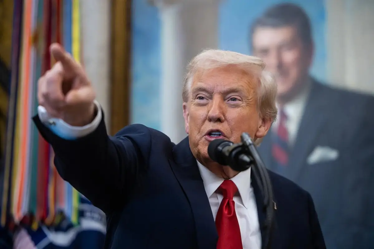 Trump suspende toda la ayuda de EEUU a Colombia tras acusar a Petro de ser un "líder del narcotráfico"