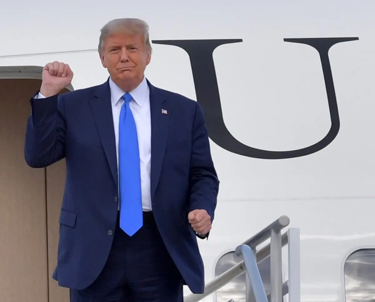 Trump amenaza a Venezuela con consecuencias "incalculables" si no acepta a todos los deportados