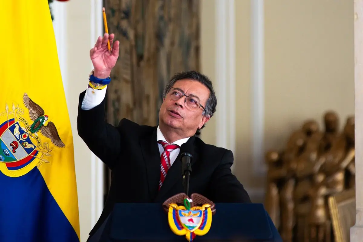 Petro afirma que el TLC con EEUU está "suspendido de facto" desde la imposición de aranceles en julio