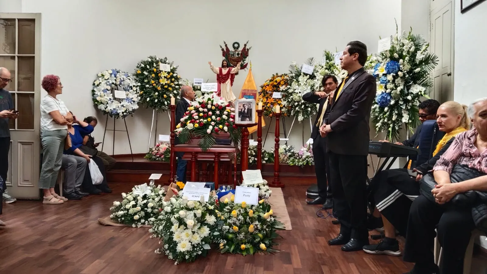 Nicolás Yerovi fue velado en Barranco
