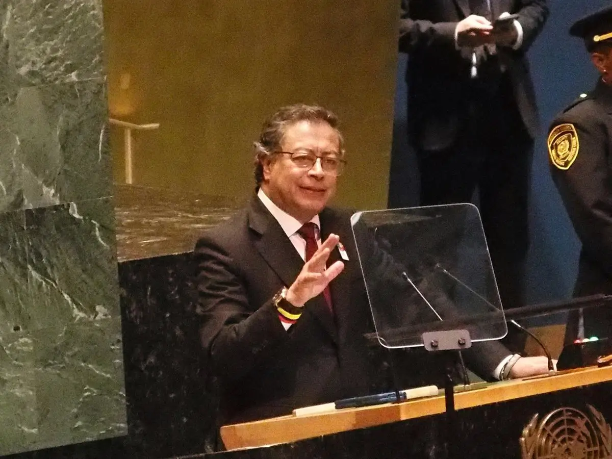 Petro anuncia un llamamiento a voluntarios colombianos para luchar en Gaza