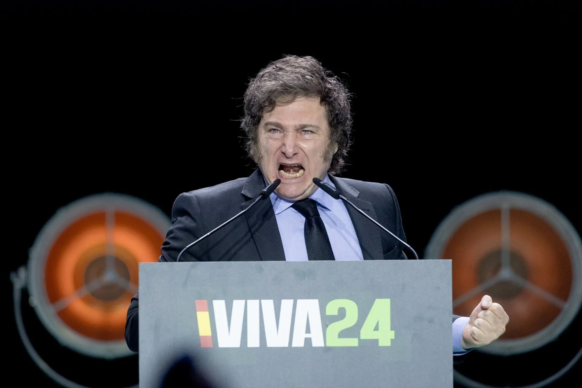 Milei llama "corrupta" a la mujer de Sánchez y arremete contra el socialismo