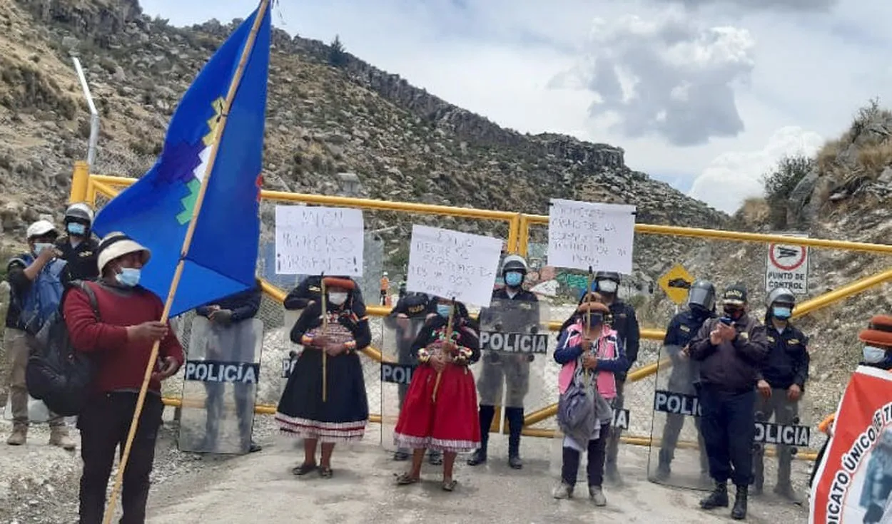 Gobierno debe priorizar solución de paro de Challhuahuacho contra Las Bambas y dejar de apoyar a grandes mineras