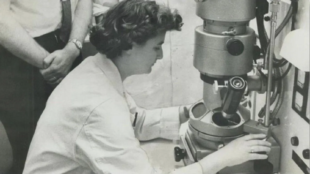 Microbióloga June Almeida descubrió el  coronavirus en 1964 y la ningunearon
