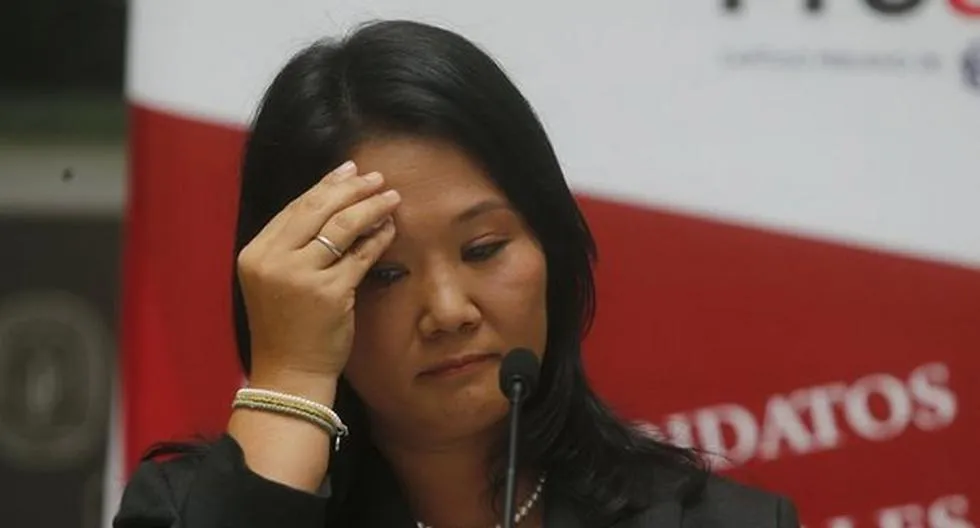 Keiko reconoce que se hunde