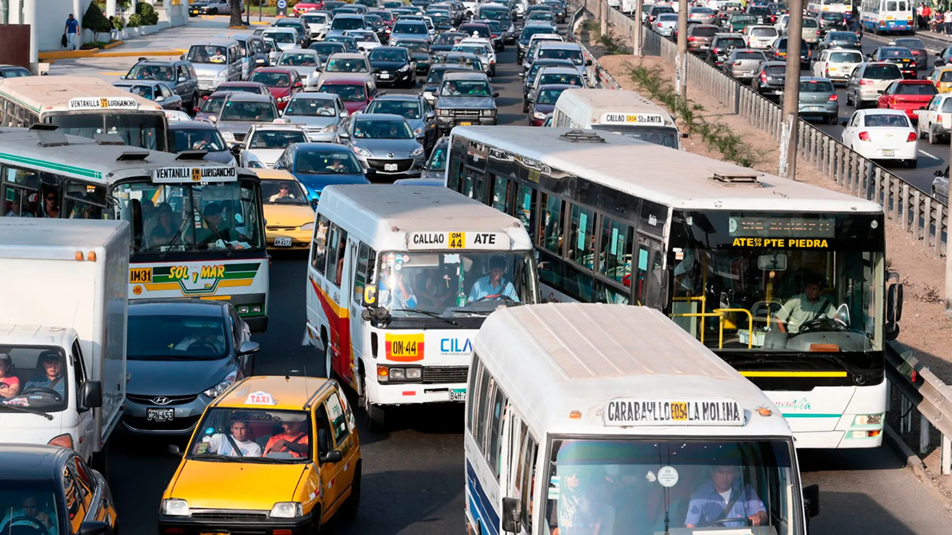 Lima exige un transporte de primer mundo