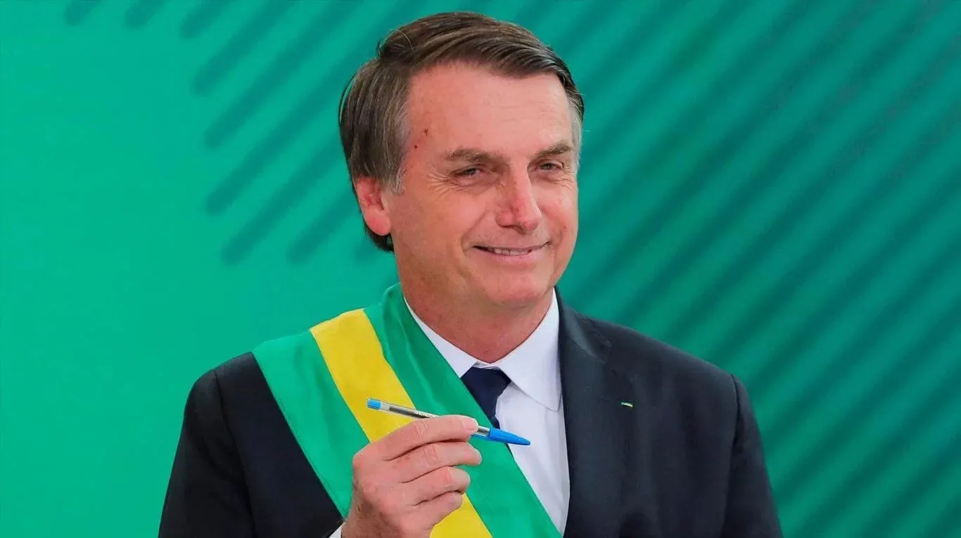 Bolsonaro promete "reconstruir" Brasil, hacer frente a la corrupción y poner fin a la discriminación