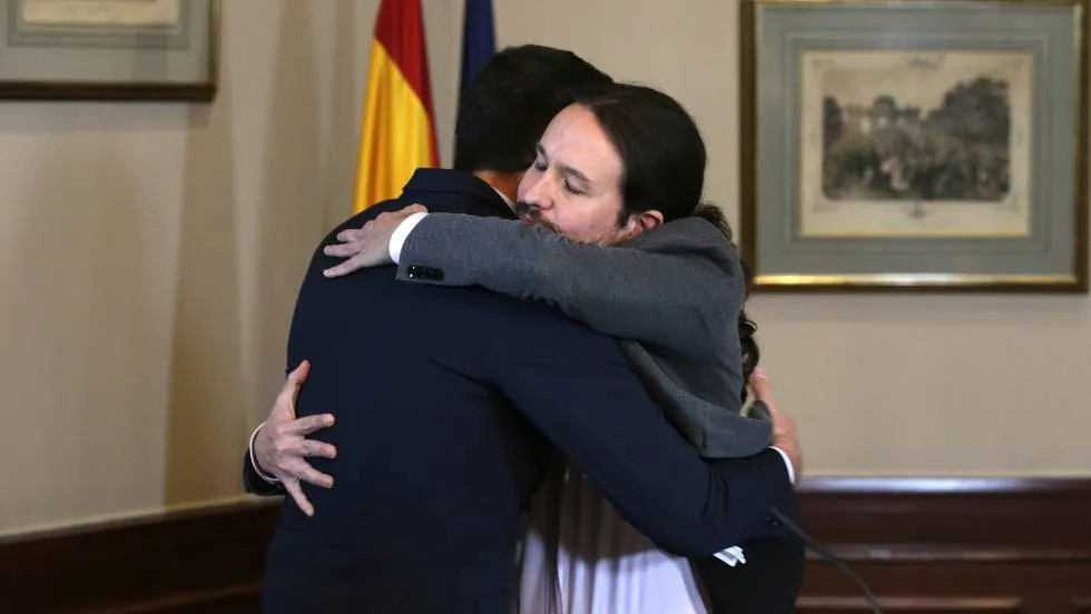 Sánchez e Iglesias firman un acuerdo para una coalición "rotundamente progresista de cuatro años"
