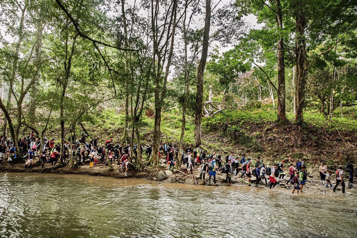 Panamá aumenta el cierre de pasos fronterizos con Colombia para "disminuir" el flujo migratorio en el Tapón de Darién
