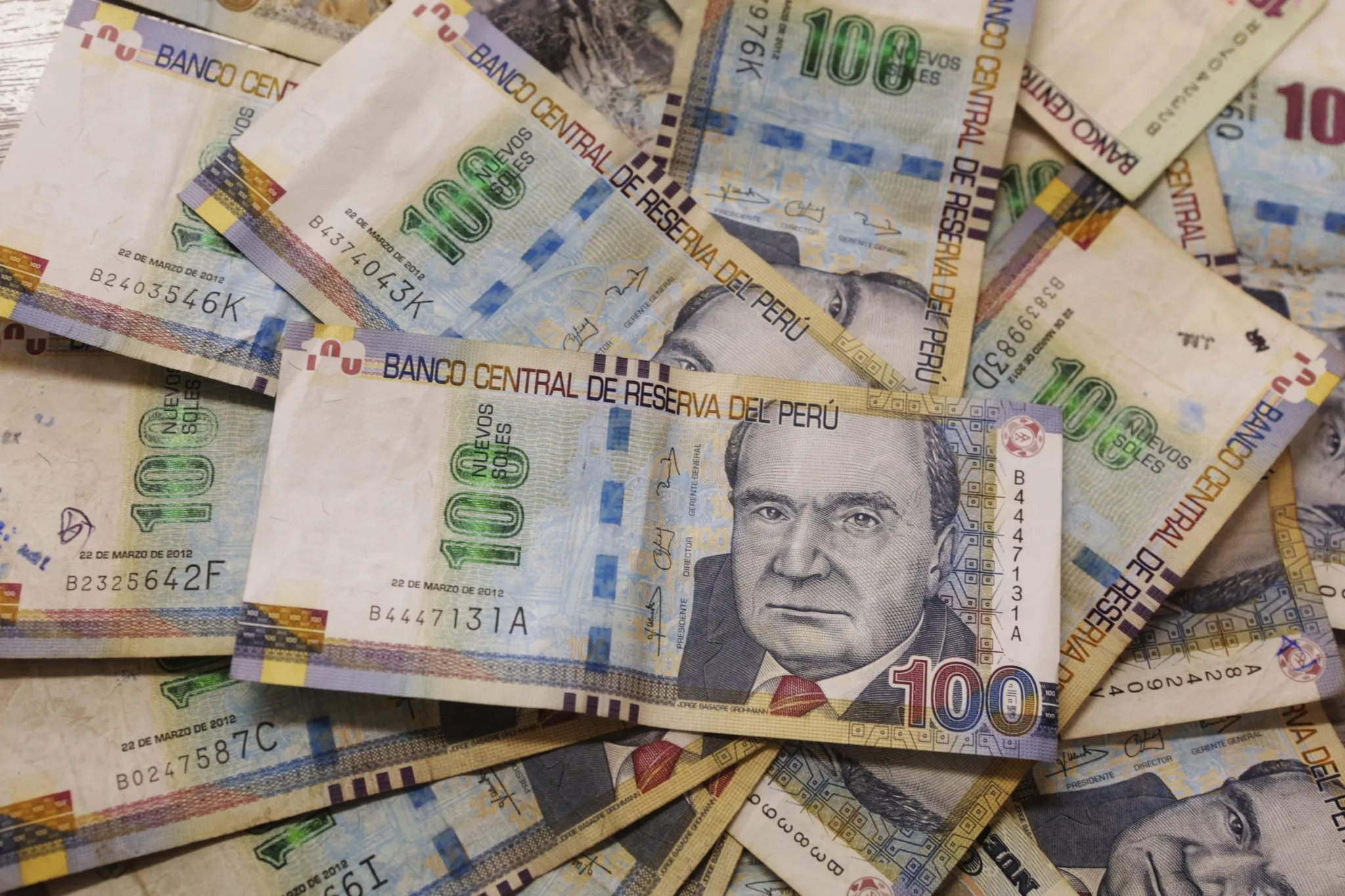 Se podrá retirar hasta S/2.000 de las AFP