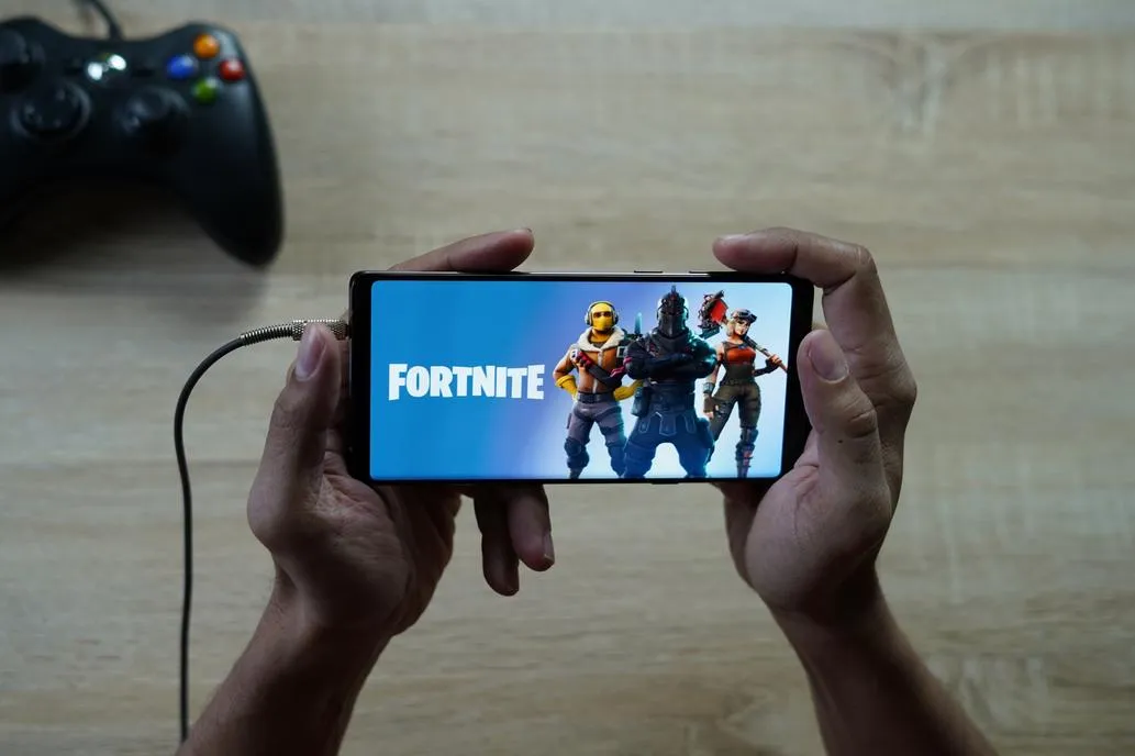 Ahora podrás usar controles Bluetooth en iPhone y Android para jugar Fortnite