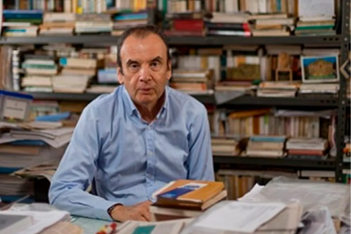 Como Voltaire, Víctor Hurtado Oviedo es un escritor que filosofa