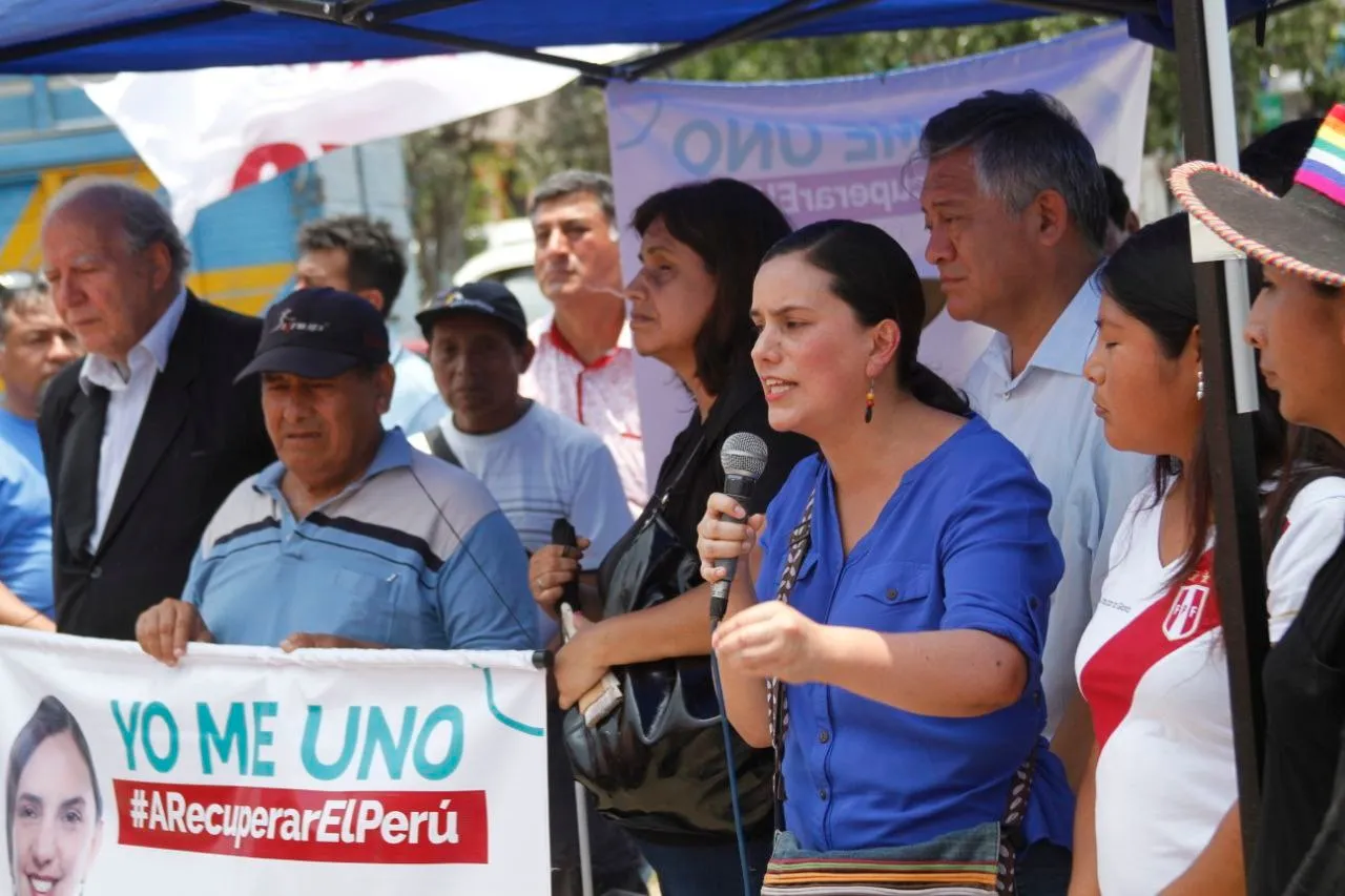 "Solo un gran movimiento  ciudadano recuperará al Perú"